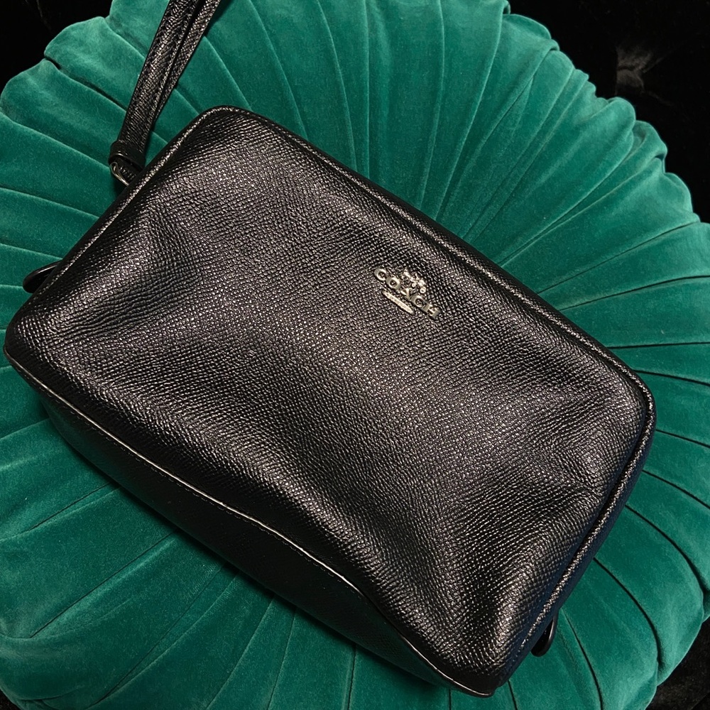 BRAND NEW Black COACH cosmetics bag with strap